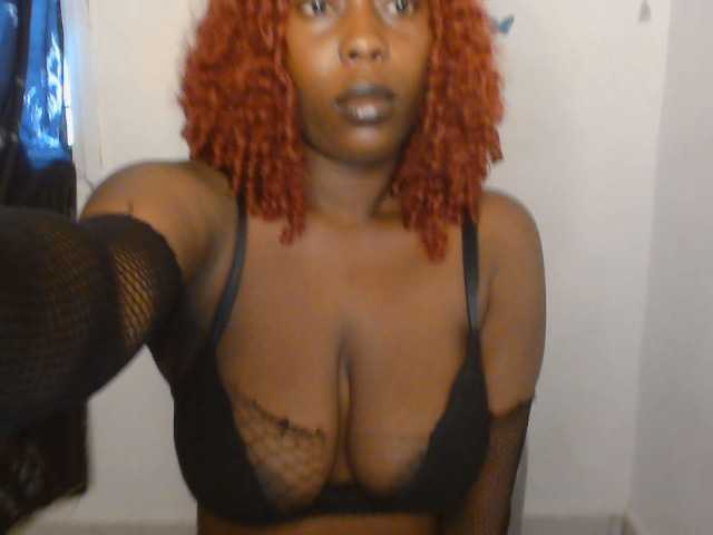 Strip-me-naked live cam on BongaCams
