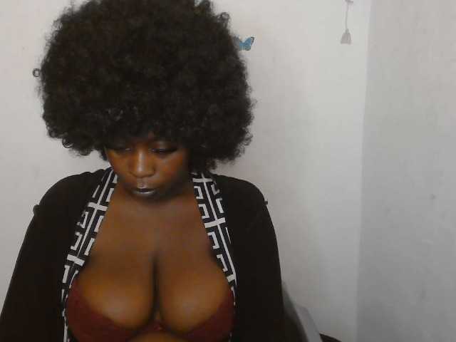 Strip-me-naked live cam on BongaCams