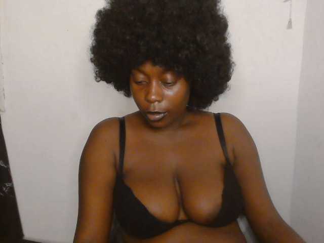 Strip-me-naked live cam on BongaCams