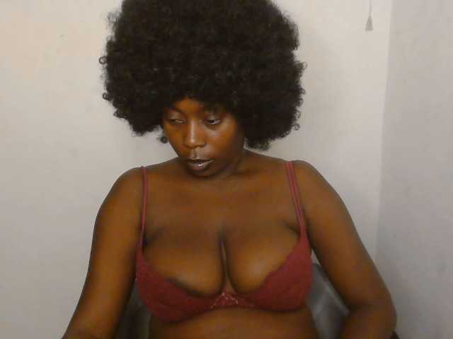 Strip-me-naked live cam on BongaCams