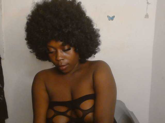 Strip-me-naked live cam on BongaCams