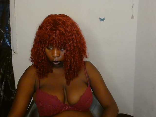 Strip-me-naked live cam on BongaCams