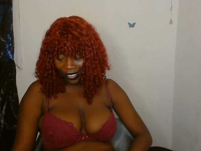 Strip-me-naked live cam on BongaCams