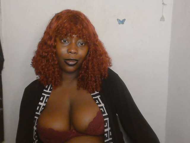 Strip-me-naked live cam on BongaCams