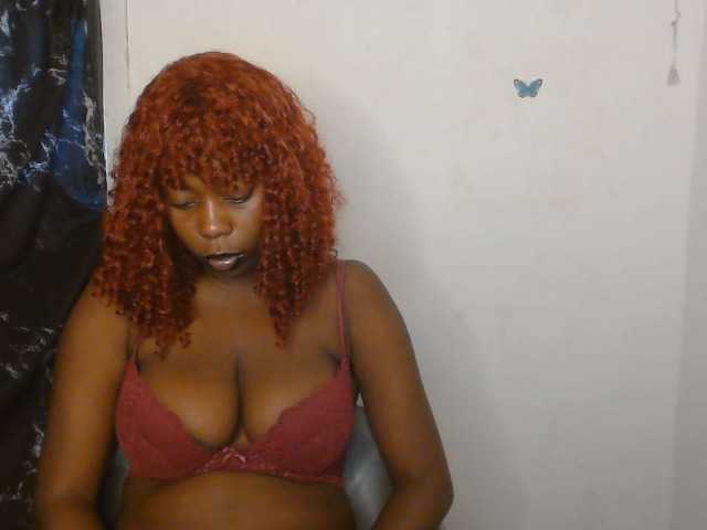 Strip-me-naked live cam on BongaCams