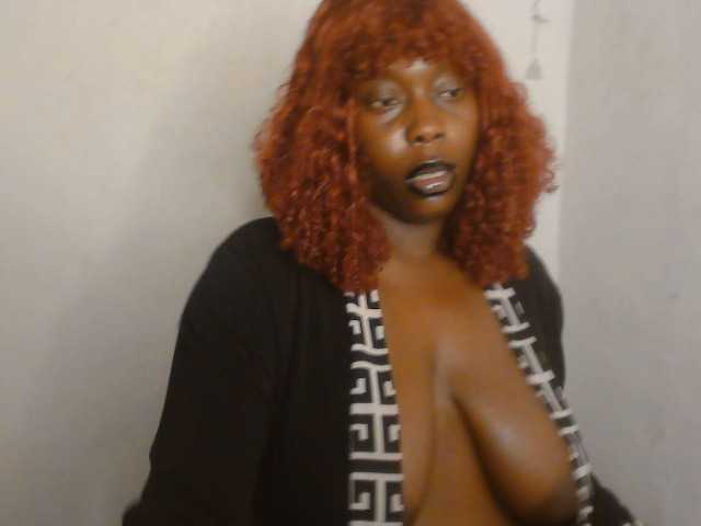 Strip-me-naked live cam on BongaCams