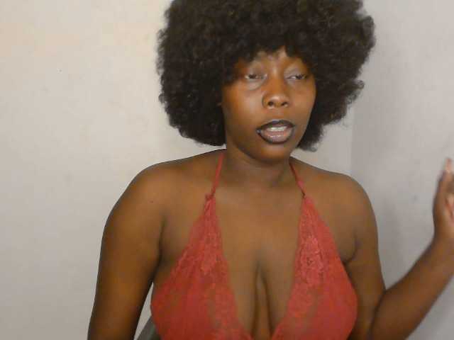 Strip-me-naked live cam on BongaCams