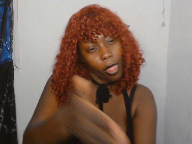 Strip-me-naked live cam on BongaCams