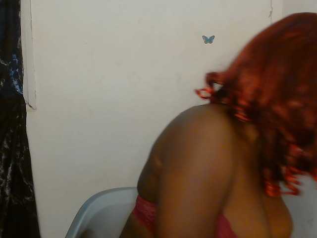 Strip-me-naked live cam on BongaCams