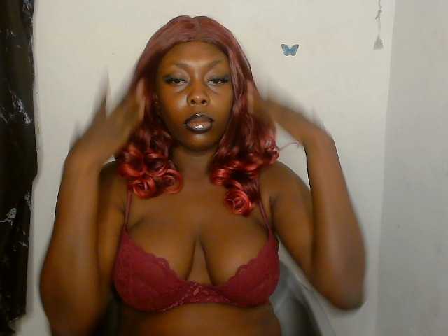 Strip-me-naked live cam on BongaCams