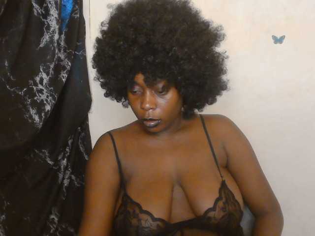 Strip-me-naked live cam on BongaCams