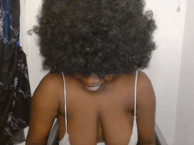 Strip-me-naked live cam on BongaCams