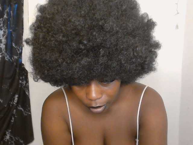 Strip-me-naked live cam on BongaCams