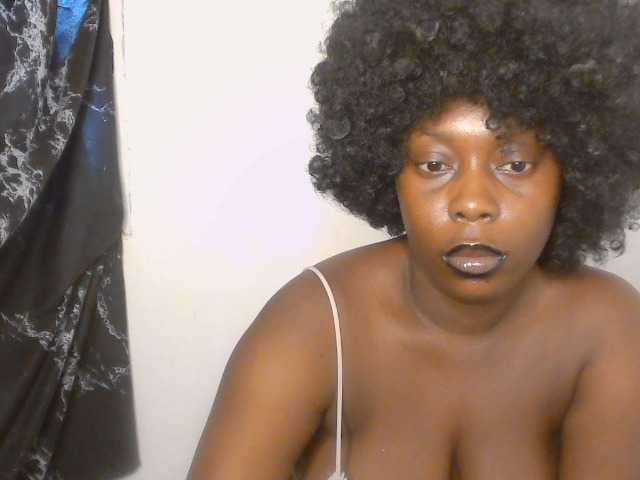 Strip-me-naked live cam on BongaCams