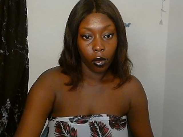 Strip-me-naked live cam on BongaCams