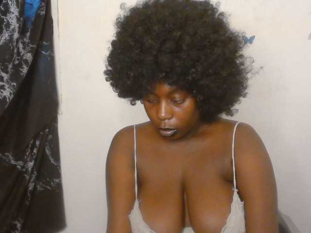 Strip-me-naked live cam on BongaCams