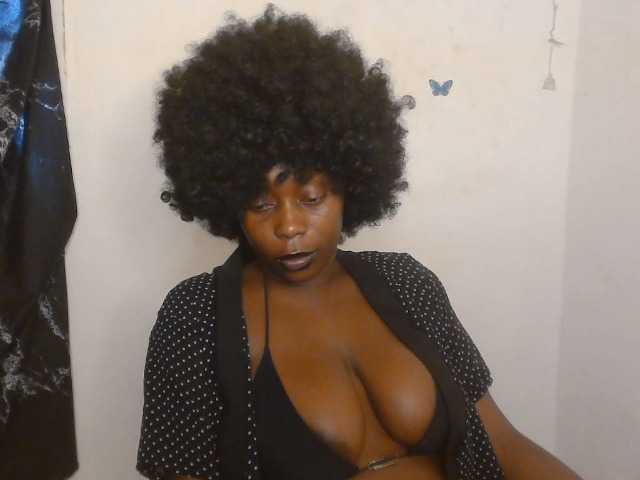 Strip-me-naked live cam preview