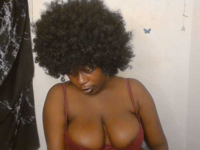 Strip-me-naked live cam on BongaCams