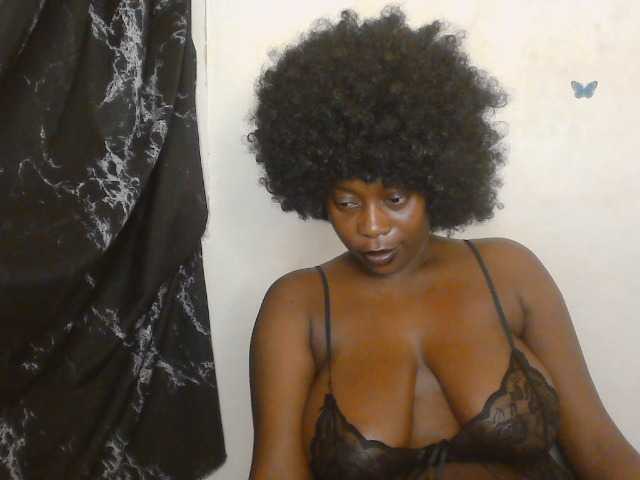 Strip-me-naked live cam on BongaCams