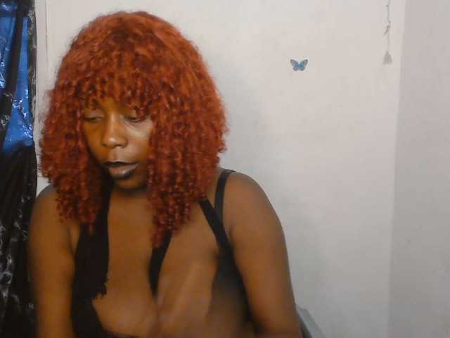 Strip-me-naked live cam on BongaCams