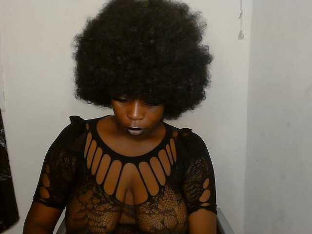 Strip-me-naked live cam on BongaCams