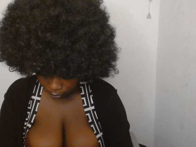 Strip-me-naked live cam on BongaCams