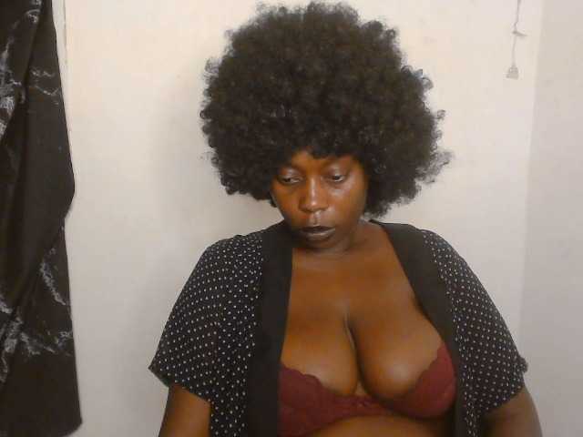 Strip-me-naked live cam preview