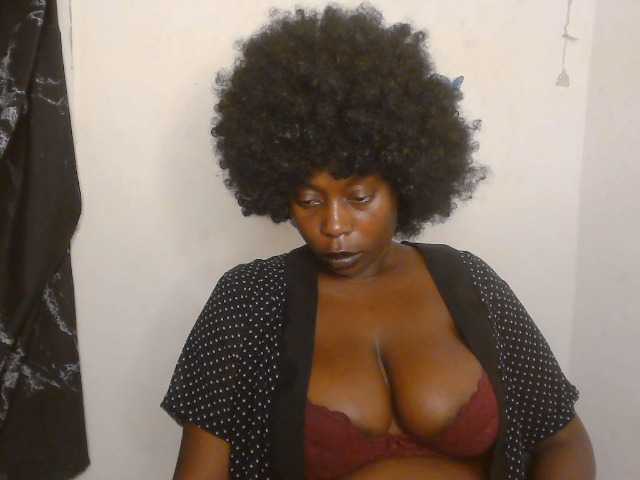 Strip-me-naked live cam preview