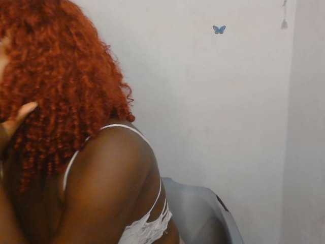 Strip-me-naked live cam on BongaCams