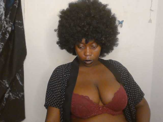 Strip-me-naked live cam on BongaCams