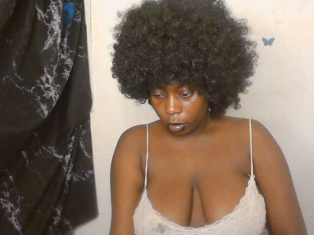 Strip-me-naked live cam on BongaCams