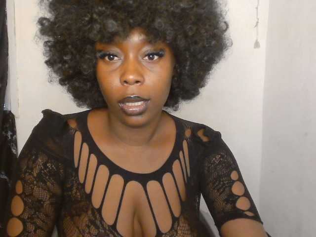 Strip-me-naked live cam on BongaCams