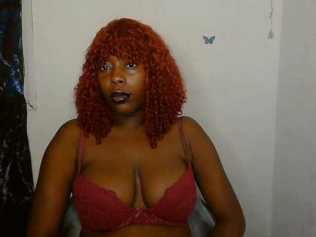 Strip-me-naked live cam on BongaCams