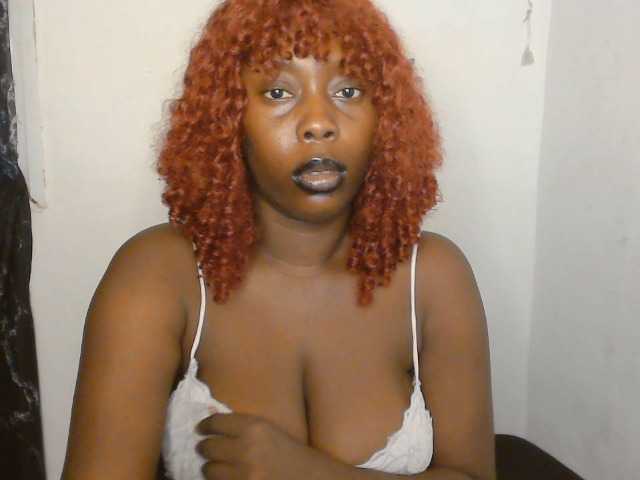 Strip-me-naked live cam on BongaCams