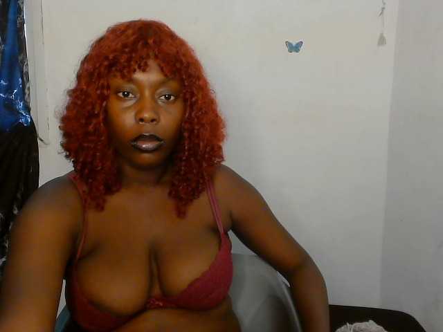 Strip-me-naked live cam on BongaCams