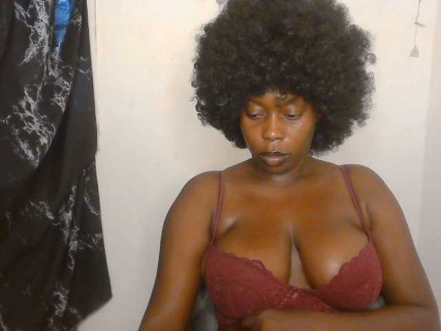 Strip-me-naked live cam on BongaCams