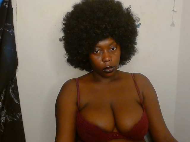 Strip-me-naked live cam on BongaCams