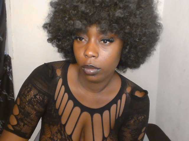 Strip-me-naked live cam on BongaCams