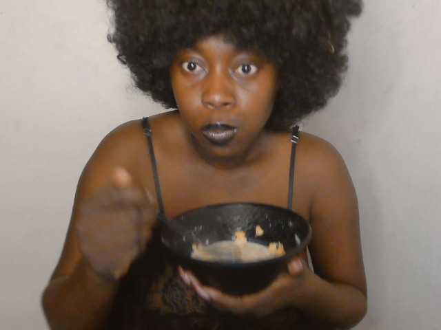 Strip-me-naked live cam on BongaCams