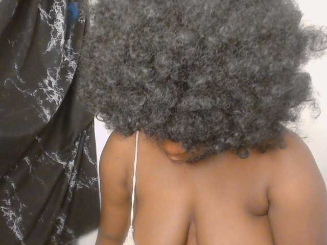 Strip-me-naked live cam on BongaCams