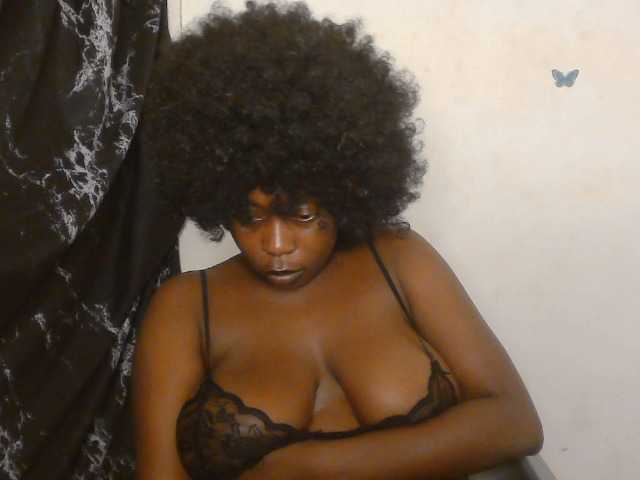 Strip-me-naked live cam on BongaCams