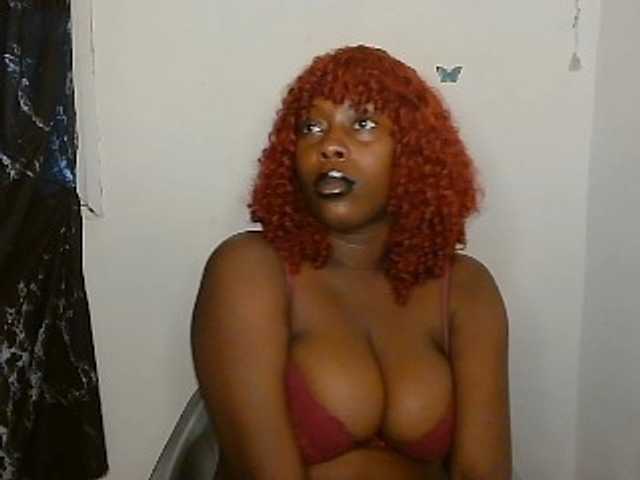 Strip-me-naked live cam on BongaCams