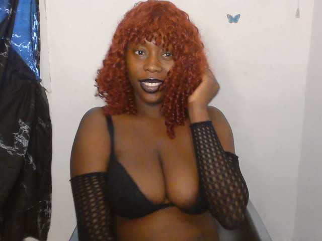 Strip-me-naked live cam on BongaCams