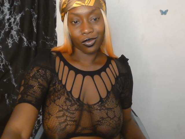 Strip-me-naked live cam on BongaCams