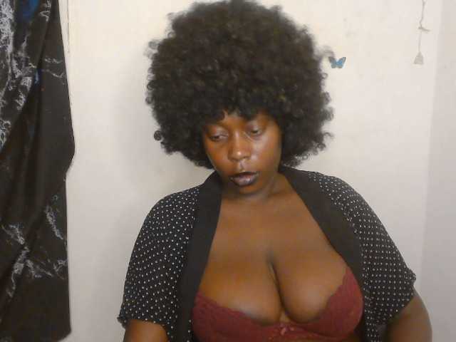 Strip-me-naked live cam on BongaCams