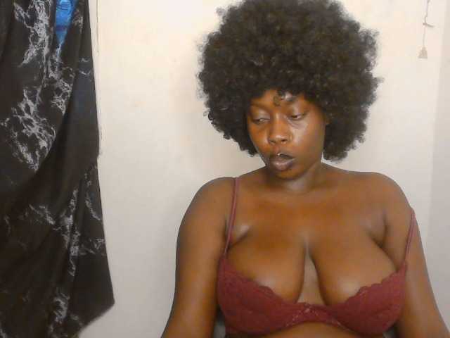 Strip-me-naked live cam on BongaCams