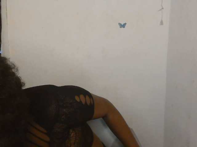Strip-me-naked live cam on BongaCams