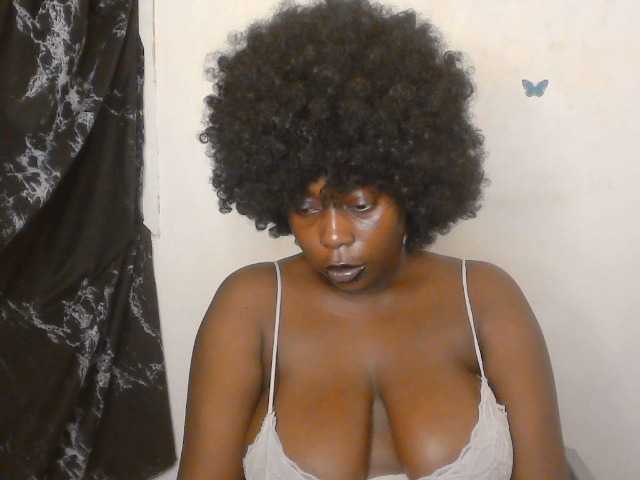Strip-me-naked live cam on BongaCams