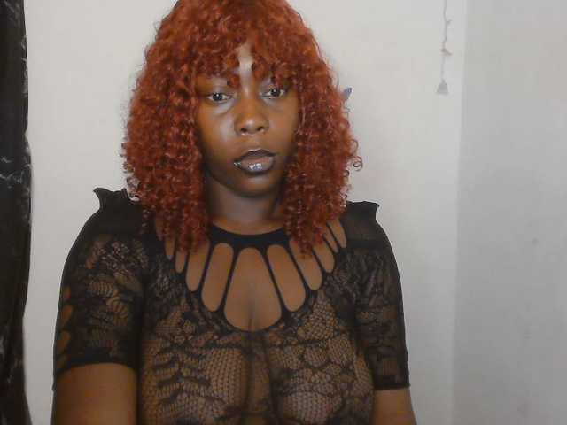 Strip-me-naked live cam on BongaCams
