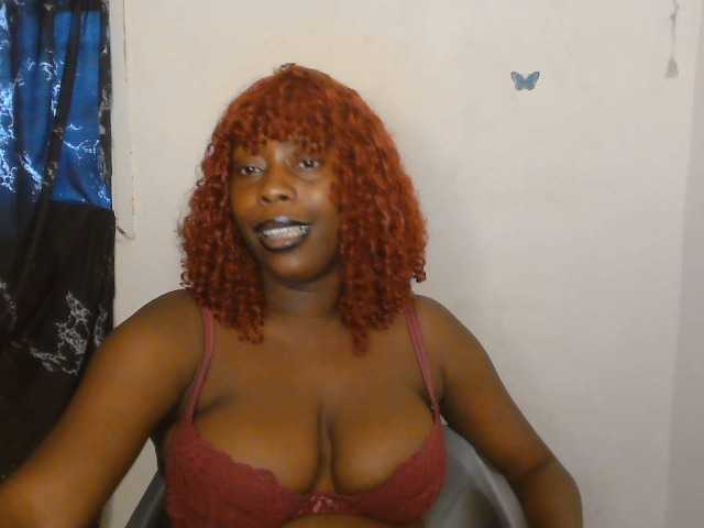 Strip-me-naked live cam on BongaCams